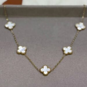 Clove necklace