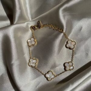 Clove bracelet