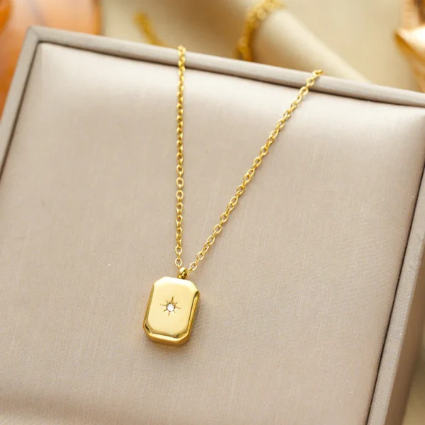 Star finish necklace